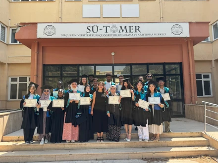 Selçuk TÖMER'de Mezuniyet Heyecanı